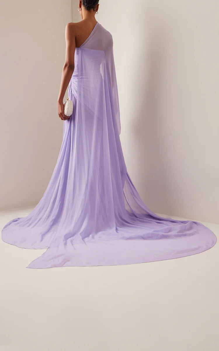 Gedrapeerde paarse chiffonjurk