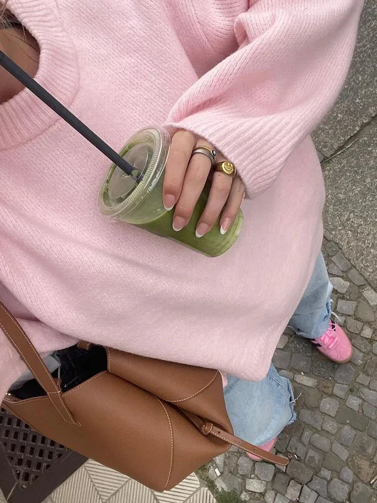 Soft and Warm Sweater with an Elegant Fit