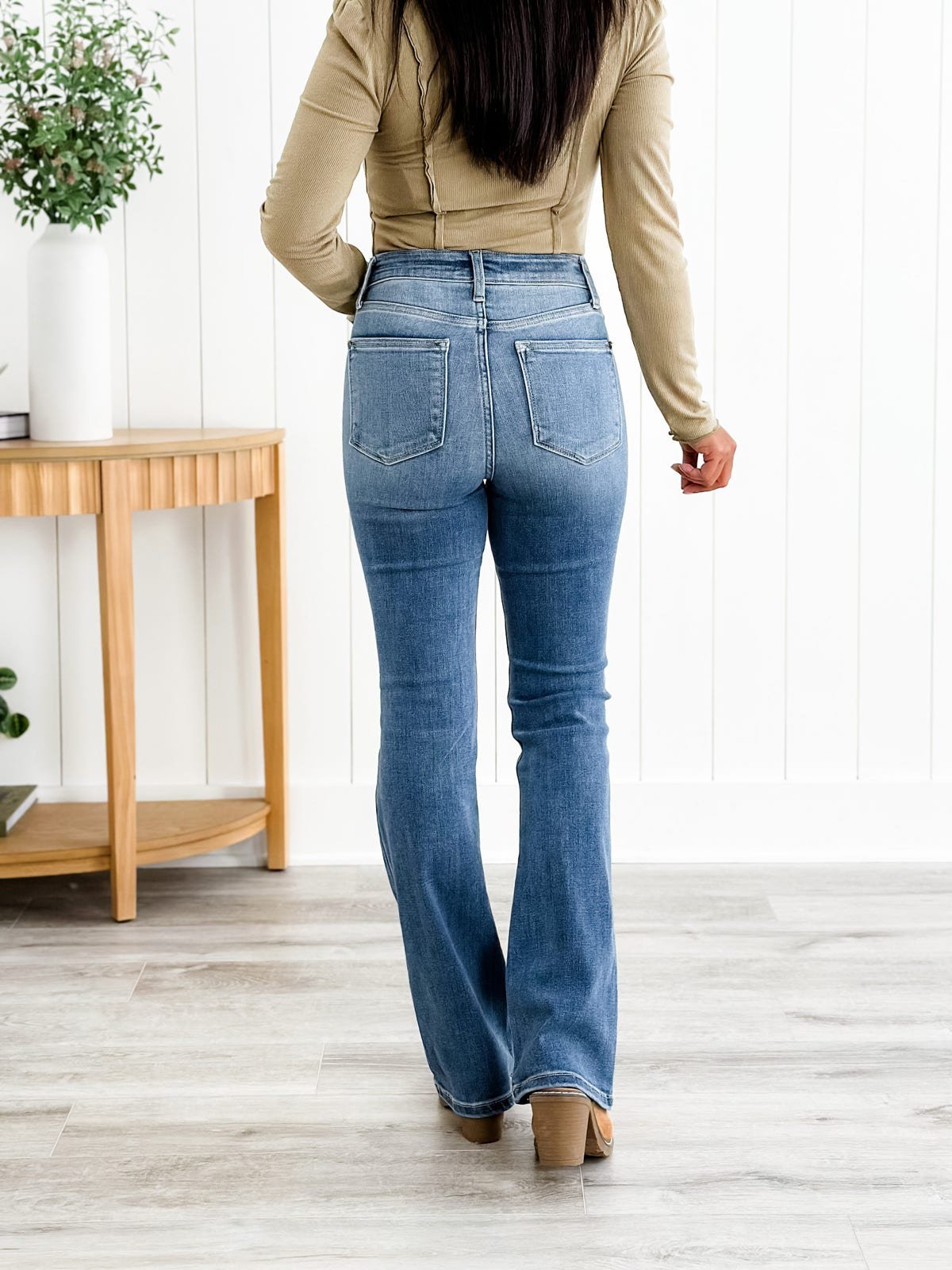 Stretchy Jeans with Tummy Correction 